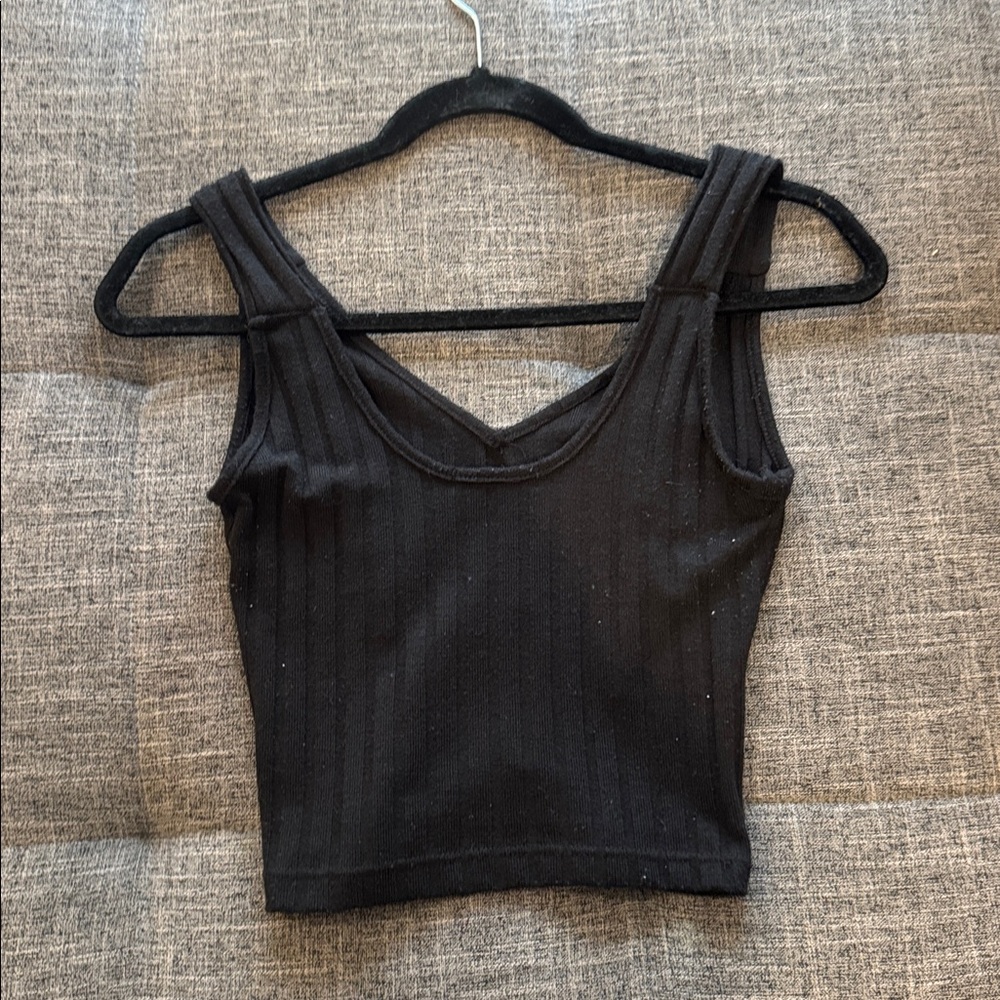 Aqua Sleek Black Ribbed V-Neck Crop Top Size XS - Picture 2 of 3